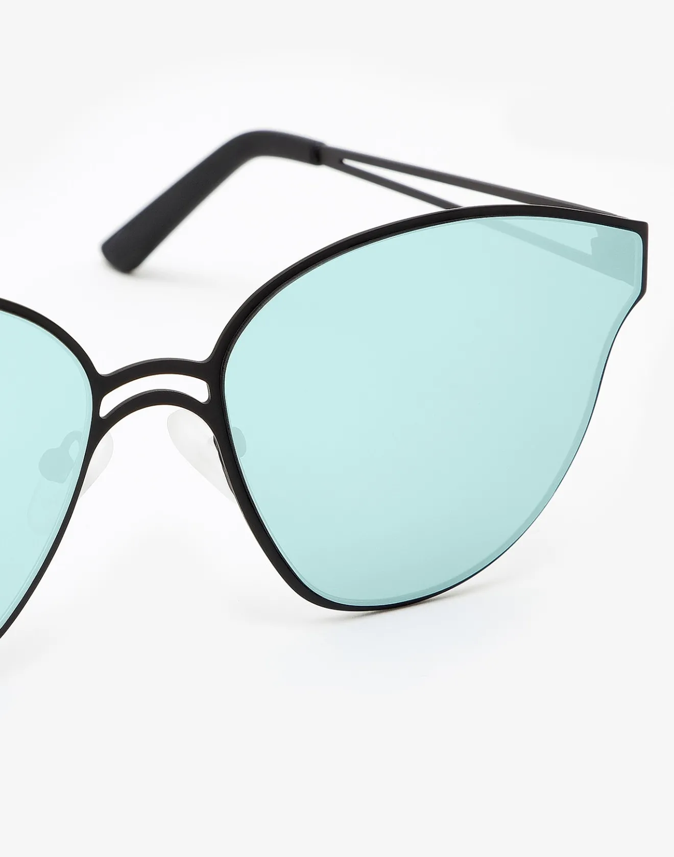 BLACK - BLUE CHROME OMNIA>Hawkers Clearance