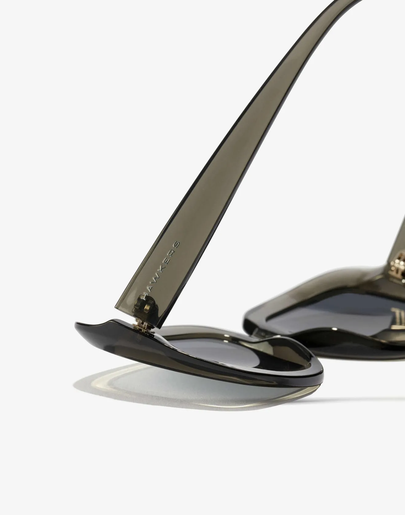 GREY CHROME BUTTERFLY>Hawkers Online