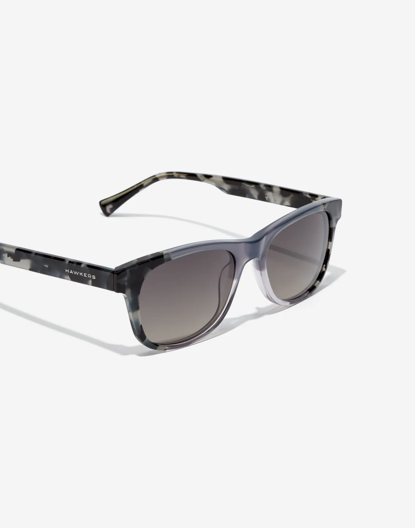 Nº 35 - GREY>Hawkers Clearance