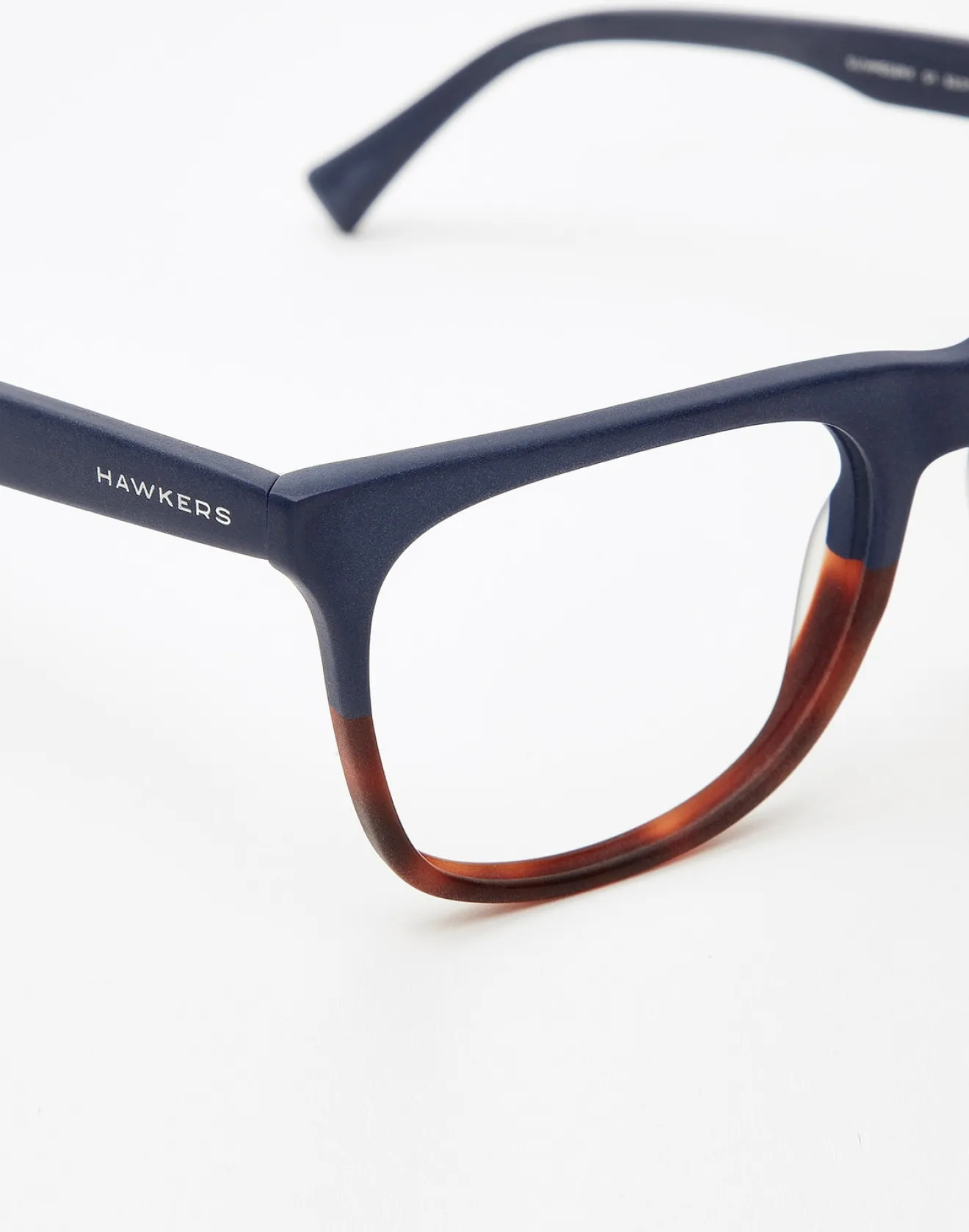 NAVY CAREY BI MERLOT RX>Hawkers New