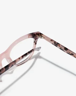 PINK LEO DOMAINE><noscript><img width=