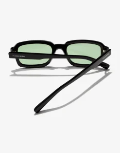 POINT - BLACK APPLE><noscript><img width=