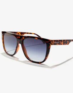 RUNWAY - CAREY INDIGO><noscript><img width=
