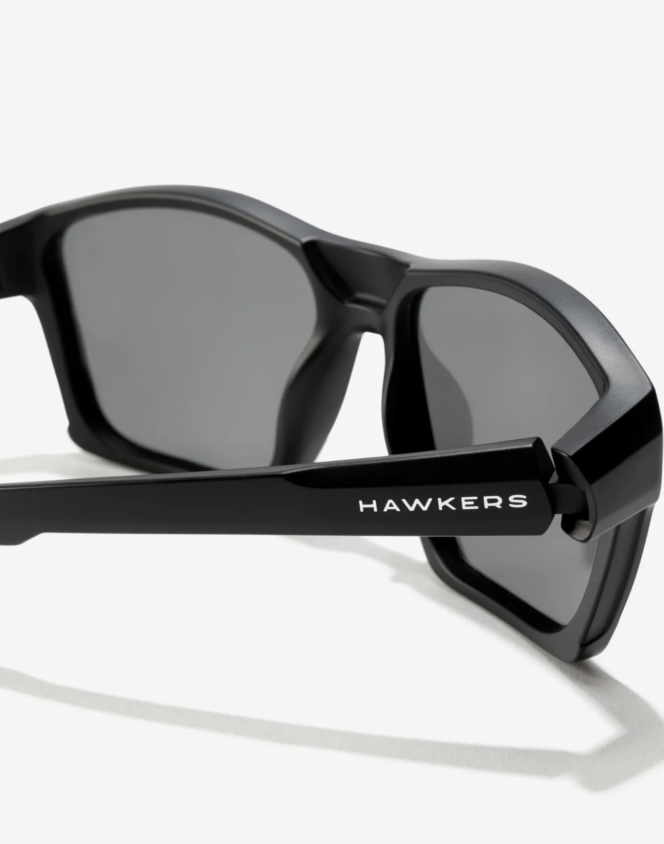 SHARK - POLARIZED BLACK DARK>Hawkers Sale
