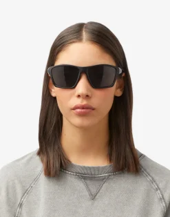 SHARK - POLARIZED BLACK DARK><noscript><img width=