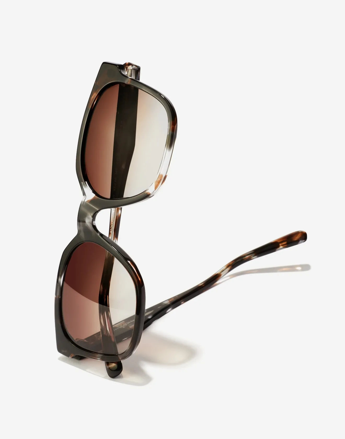 TRIBE - TIGER STONE GRADIENT WOLF>Hawkers Fashion