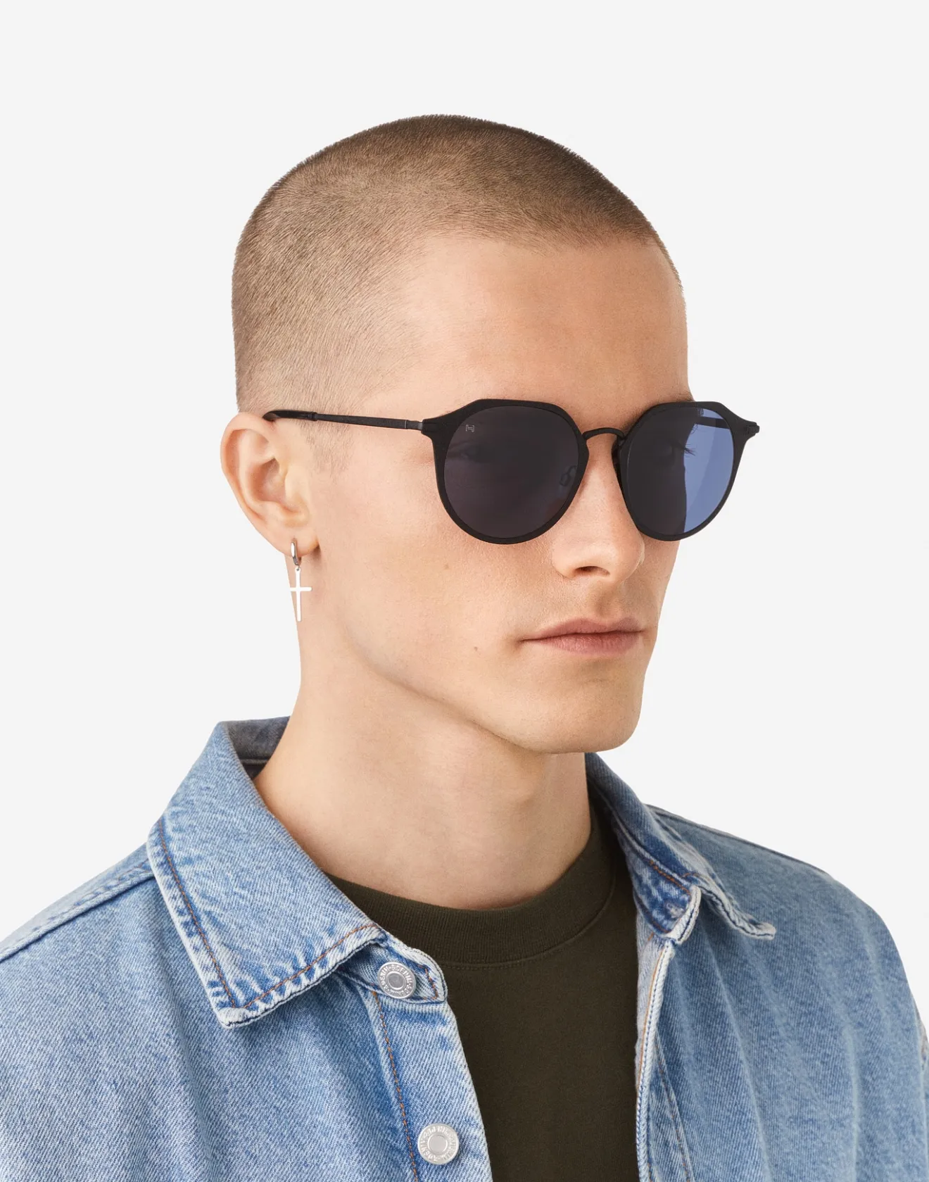 WARWICK METAL - BLACK DARK BLUE>Hawkers Discount